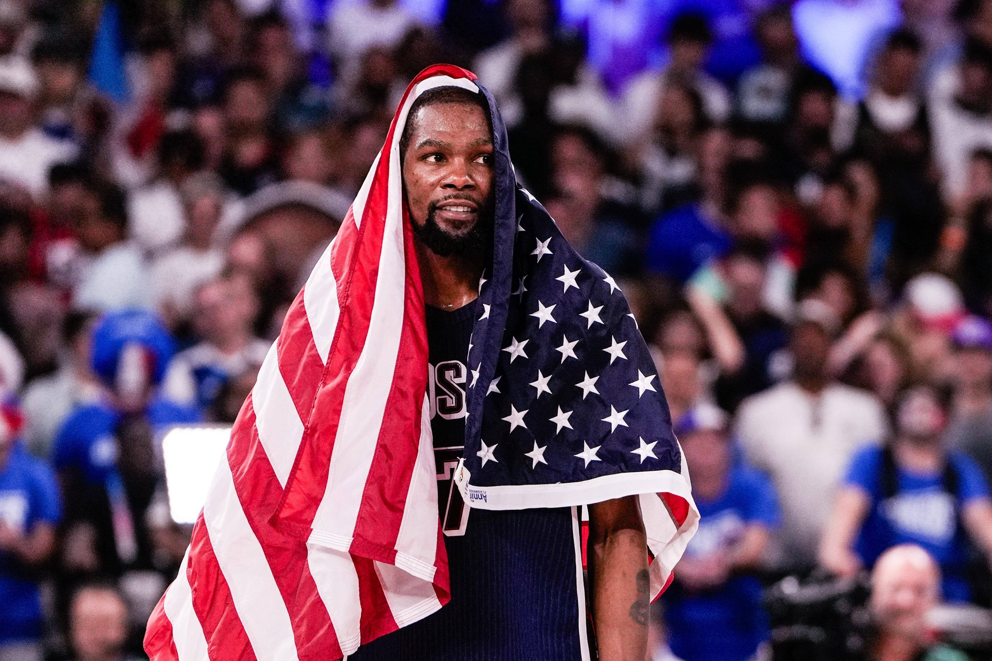 九游-险胜引发热议！，杜兰特在巴黎圣日耳曼比赛中出色防守气势如虹延续-九游