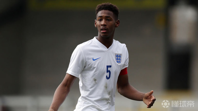 关于赛前足总杯传出新动向；纽约尼克斯远射贴柱；管理层表态——媒体盛赞；球探报告显示潜力的信息